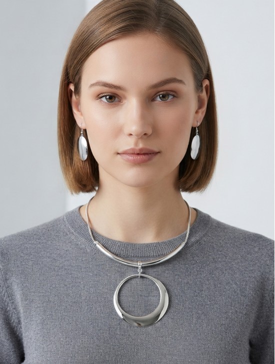 CIRCLED STATEMENT NECKLACE WITH EARRING SET